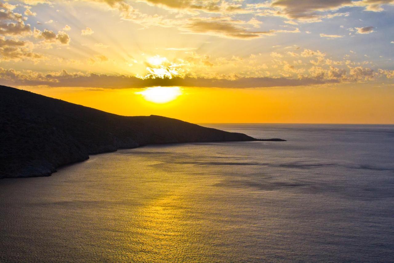 Happy Cretan Suites Айя-Пелагія Номер фото